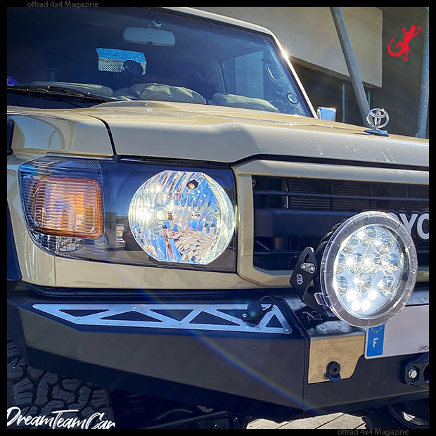 Un GRJ 79 Double Cab made in Dream Team Car